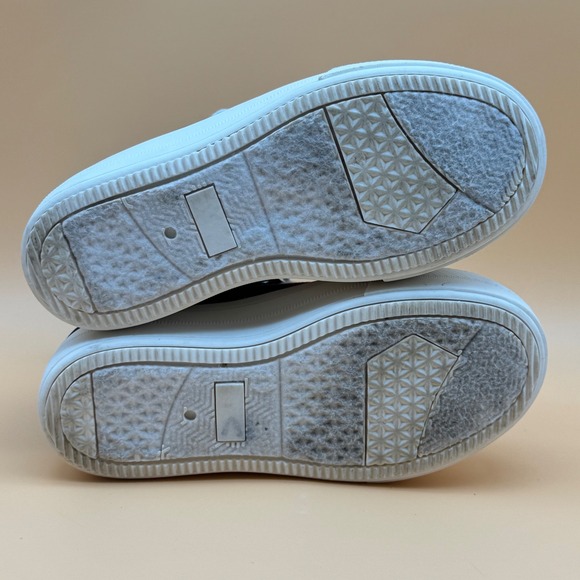 Disney Minnie Mouse High Top Canvas Sneakers Kids Size 2 Cute Cartoon Shoes - Picture 8 of 8